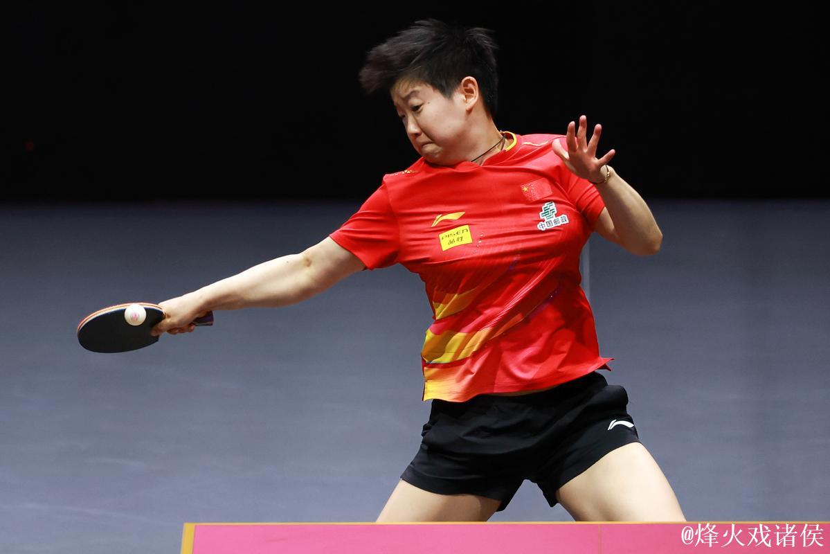 孙颖莎4-0完胜刘炜珊 轻松晋级全运会乒乓球女单16强 孙颖莎4-0完胜刘炜珊 轻松晋级全运会乒乓球女单16强