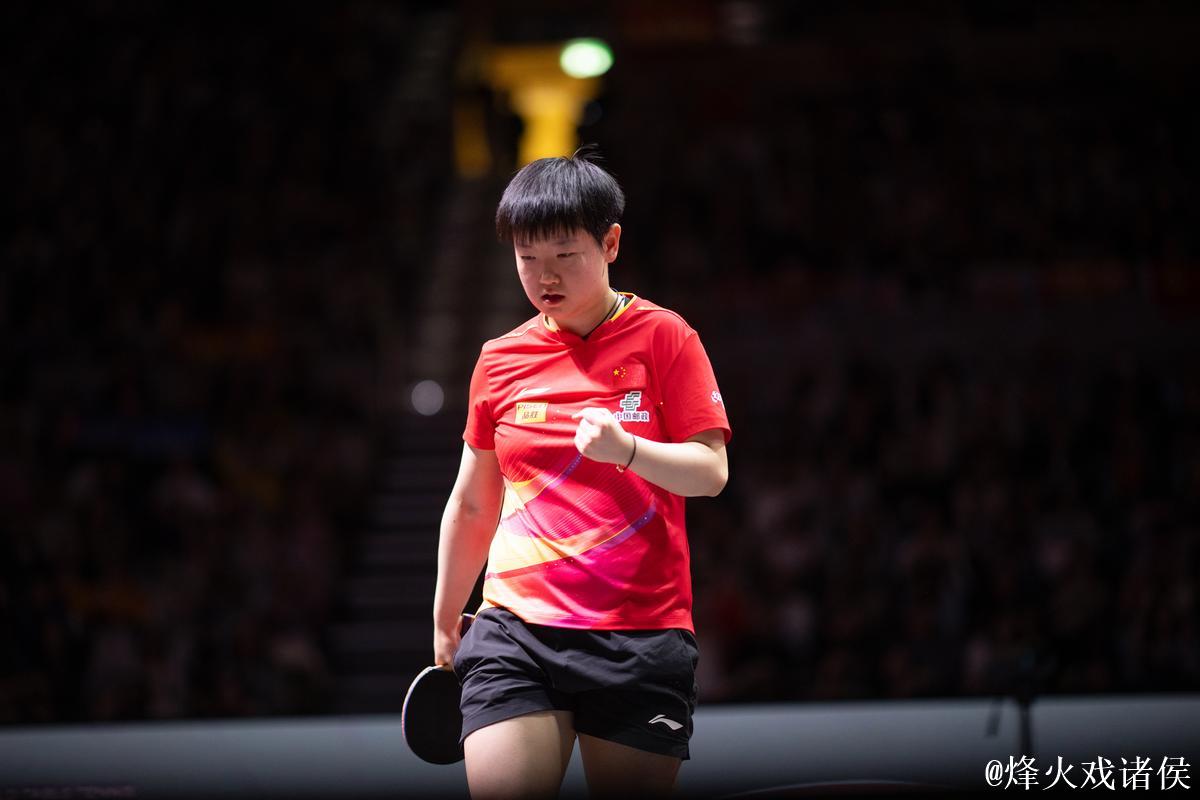 孙颖莎4-0完胜刘炜珊 轻松晋级全运会乒乓球女单16强 孙颖莎4-0完胜刘炜珊 轻松晋级全运会乒乓球女单16强