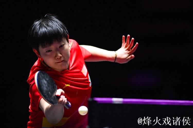 孙颖莎4-0完胜刘炜珊 轻松晋级全运会乒乓球女单16强 孙颖莎4-0完胜刘炜珊 轻松晋级全运会乒乓球女单16强